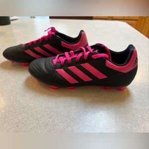 Adidas Soccer Cleats 4.5 Pink and Black